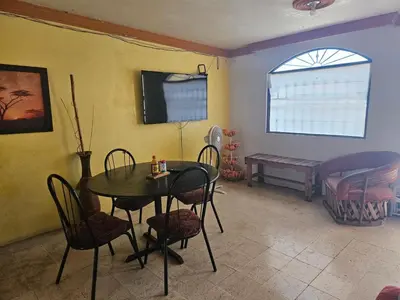 Zona de estar de Casa céntrica, segura y sencilla