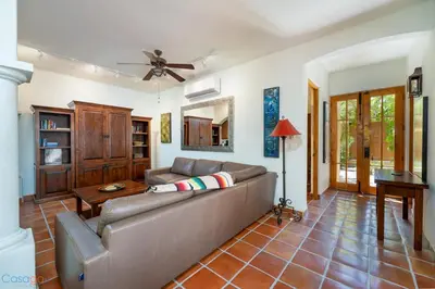 Zona de estar de FN 397 Oceanview Escape with Rooftop Terrace & Mountain