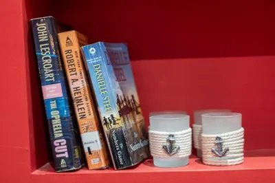 Biblioteca en el apartamento