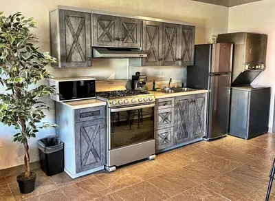 Una cocina o zona de cocina en Apartment near consulate D4