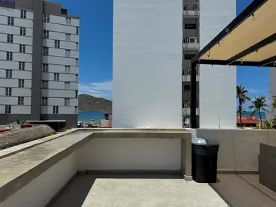 Plano de Loft One Street from the Beach