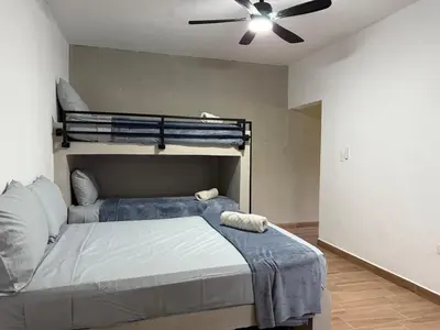 Plano de Encantador loft cerca de la playa