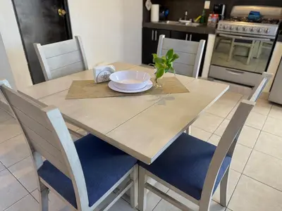 Una cocina o zona de cocina en Alojamiento cerca de la playa y zona turística