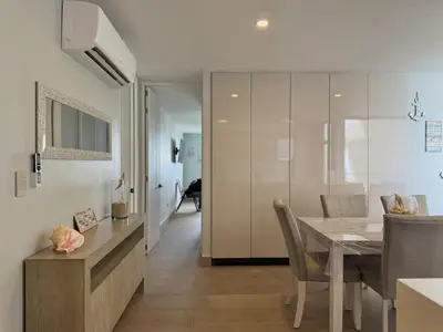 Una cocina o zona de cocina en Apartamento en la explanada con vistas