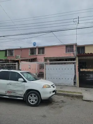 Edificio en el que se encuentra la habitación en casa particular