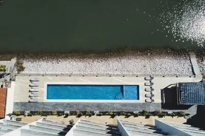 Plano de Modern Condo with Pool in Marina Mazatlan