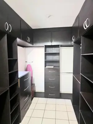 Cama o camas de una habitación en Private, centrally located, spacious and comfortable residence