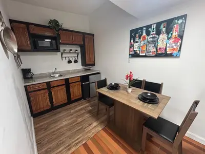 Una cocina o zona de cocina en Estudio práctico y confortable en segundo piso