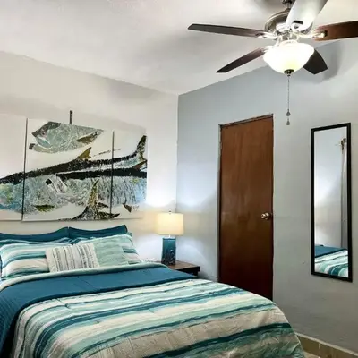 Hotel 305