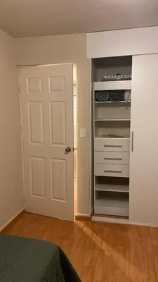 Plano de Casa al Norte bien ubicada, portón control remoto