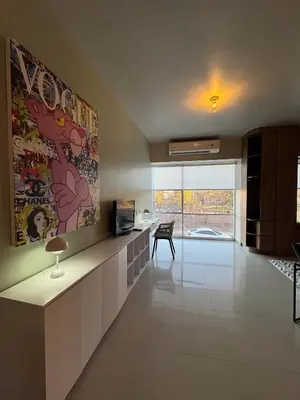 Una cocina o zona de cocina en Eddys