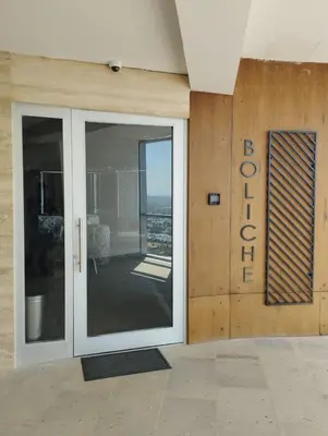 Plano de Departamento a pie de Playa, en Zona DORADA, Mazatlan