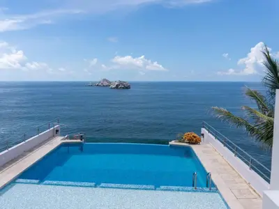 Plano de Casa Paseo Centenario, Alberca infinity Privada.