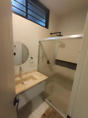 Un baño de A beautiful apartment, in the heart of the golden zone!