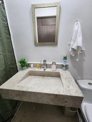 Un baño de Downtown Durango, Ground Floor, Spacious and Comfortable Apartment