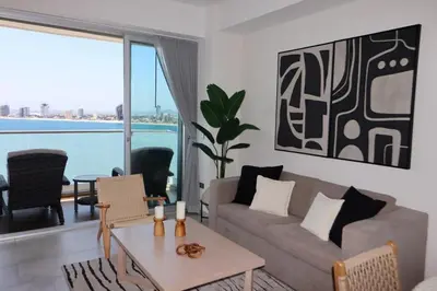 Zona de estar de Beautiful and New Bahía Serena Condominium