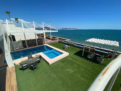 Piscina en o cerca de Vista Delfin Beach House