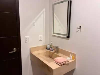 Un baño de Alojamiento A Unas Calles del Malecon