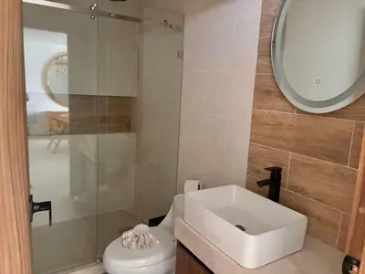 Un baño de Hospedaje con Estilo en la Marina, Vistas Hermosas