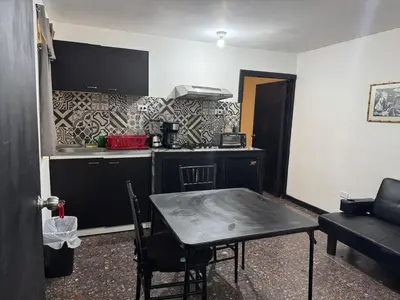 Una cocina o zona de cocina en SUITE 5 Del Centro de Cuauhtémoc Chihuahua