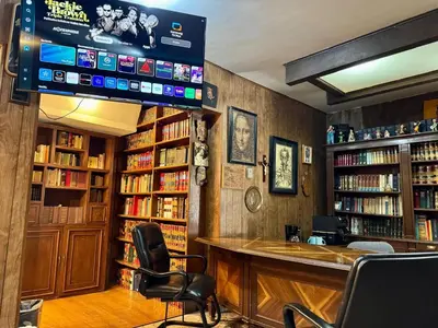 Biblioteca en el apartamento