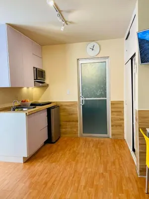 Una cocina o zona de cocina en Departamento Bonito cama Queen, con acceso privado