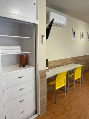 Plano de Departamento Bonito cama Queen, con acceso privado