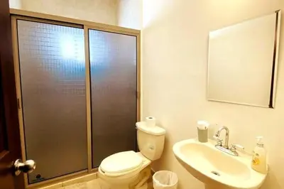 Un baño de Casa Moderna al Norte, Vista Panorámica, Super Bien ubicada