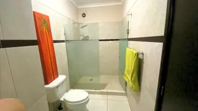 Un baño de Horizon Durazno #3 - Frente Mar y Malecón