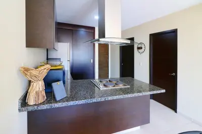 Plano de Moderno depa a 1 cuadra de la playa con rooftop view