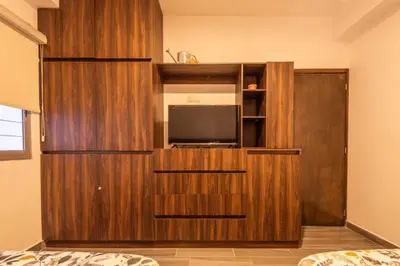 Plano de Spacious Apartment with Pool & BBQ Area