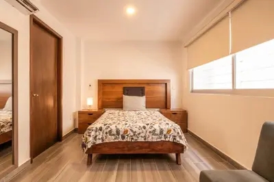 Plano de Spacious Apartment with Pool & BBQ Area