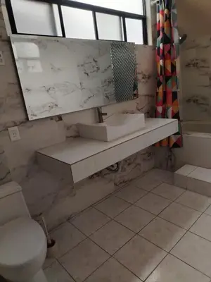 Un baño de Well located residence south of Saltillo