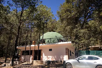 Edificio en el que se encuentra el camping