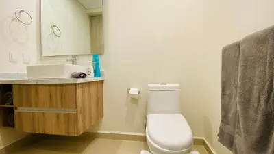 Un baño de ELEVE – Lujo frente al mar en la mejor ubicación de Mazatlán