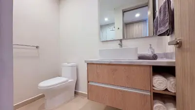 Un baño de ELEVE – Lujo frente al mar en la mejor ubicación de Mazatlán