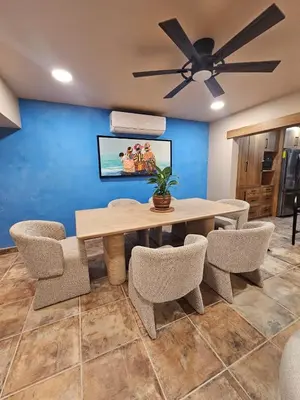 Una televisión o centro de entretenimiento en Casa Flor del Desierto