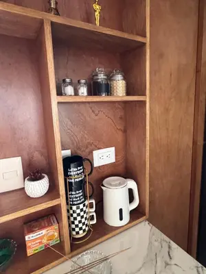 Utensilios para hacer té y café en New ground floor apartment, very comfortable and excellent location