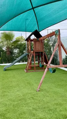 Zona de juegos infantil en New ground floor apartment, very comfortable and excellent location