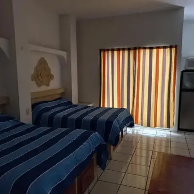Suite 9 sencilla y comoda de dos camas con cocina Zona dorada Mazatlan No contamos con estacionamiento