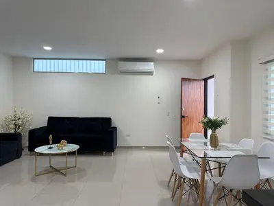 Plano de Espacioso Alojamiento Con Excelente Ubicacion
