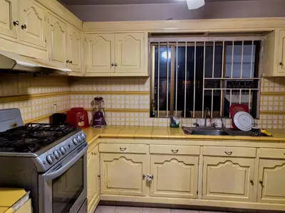 Una cocina o zona de cocina en Casa enorme grupos grandes