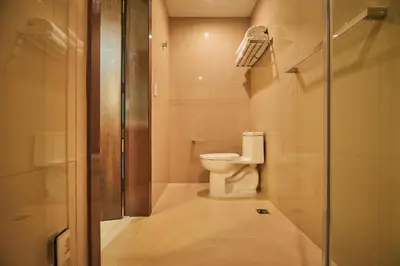 Un baño de Wyndham Garden Saltillo