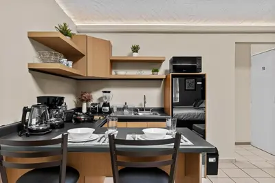Una cocina o zona de cocina en Historic Center Loft with AC and Private Parking