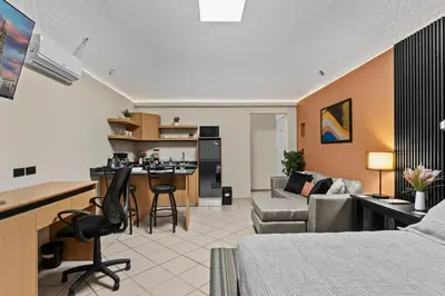 Zona de estar de Historic Center Loft with AC and Private Parking
