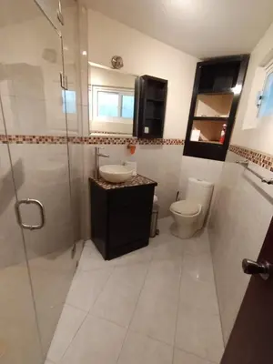 Un baño de Luxury Suites New York Historic Center
