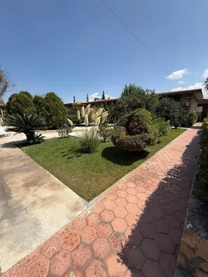 Jardín al aire libre en Hotel Imperial Saltillo