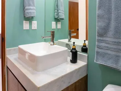 Plano de Apartment Near the Beach with Rooftop Pool