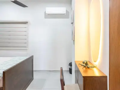 Plano de Apartment Near the Beach with Rooftop Pool