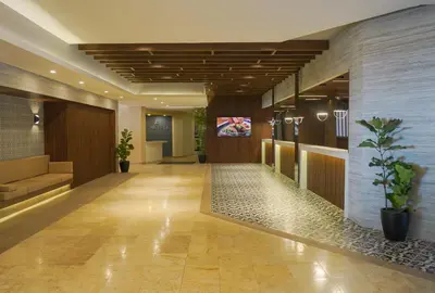 El vestíbulo o zona de recepción de Pacific Palace Beach Tower Hotel